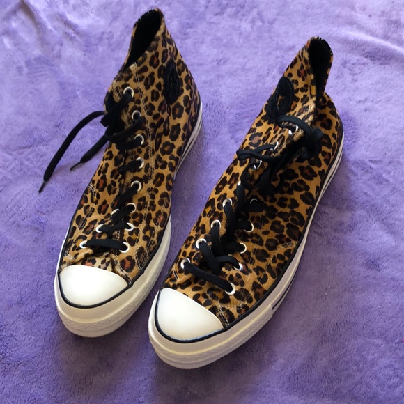 leopard print hi top converse